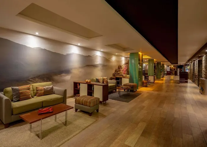 Sonesta Hotel