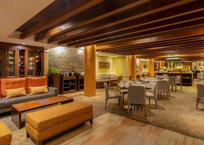Sonesta Hotel